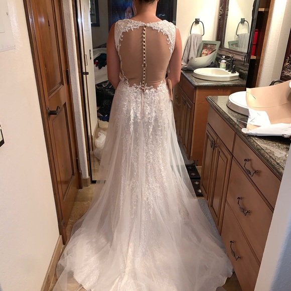Brand New - David’s Bridal - A-Line Wedding Dress - Picture 5 of 8